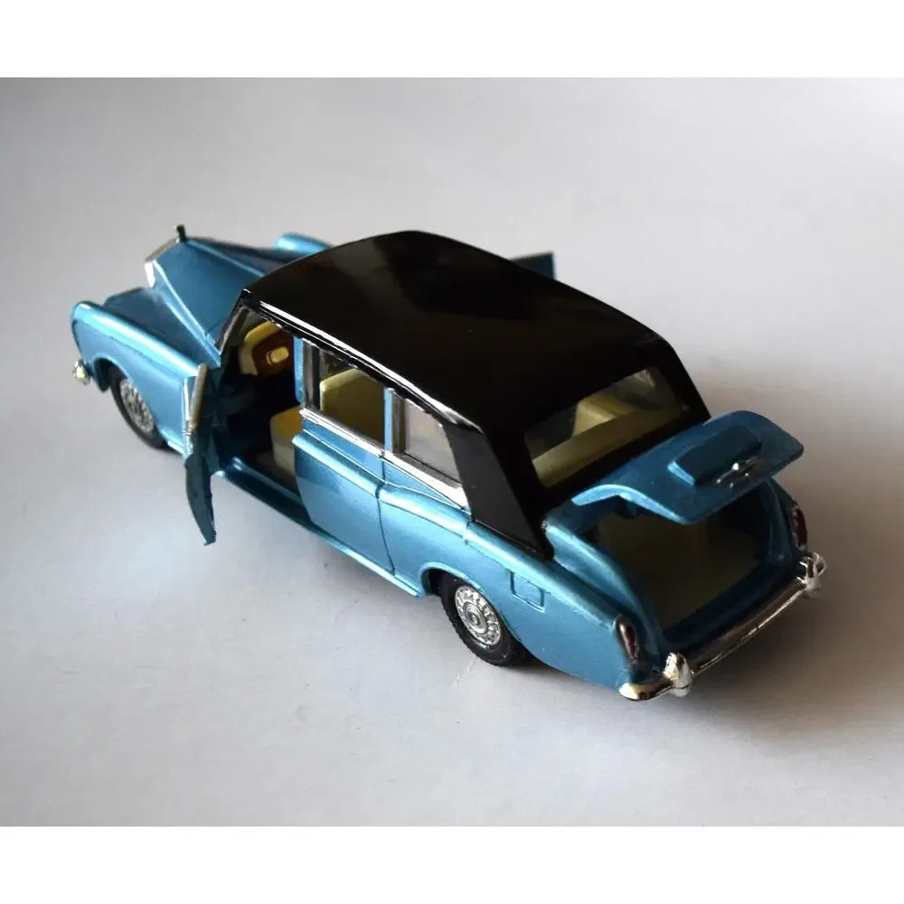 Vintage Dinky #152 Rolls Royce Phantom V Car Blue w/ Chauffeur Driver Limousine